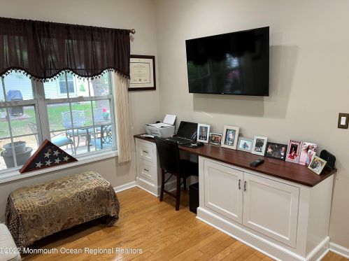 39 Riva Blvd, Bricktown NJ 08723-7983 exterior