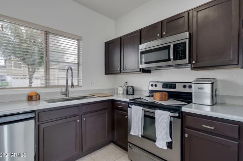 1260 Boulder St, Gilbert, AZ 85296-3760