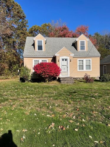 20 Lake St, Salem, NH 03079-2242
