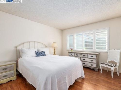 1469 Calle Enrique, Pleasanton CA 94566-5922 exterior