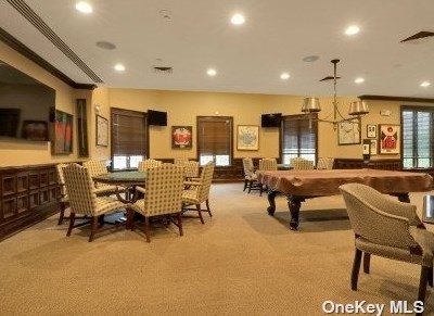 573 Pacing Way, Westbury NY  11590-6704 exterior