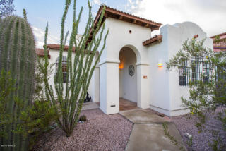 3208 Hawthorne St, Tucson, AZ 85716-4223