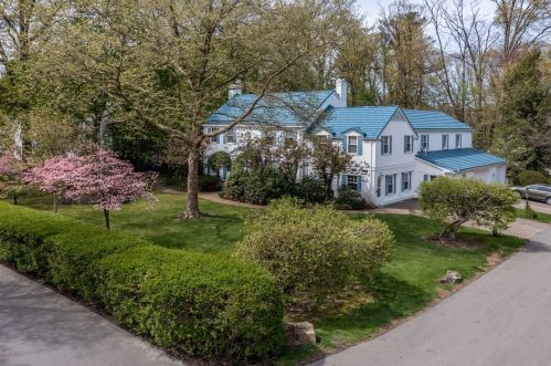 1355 Yahres Rd, Hermitage PA  16146-3643 exterior