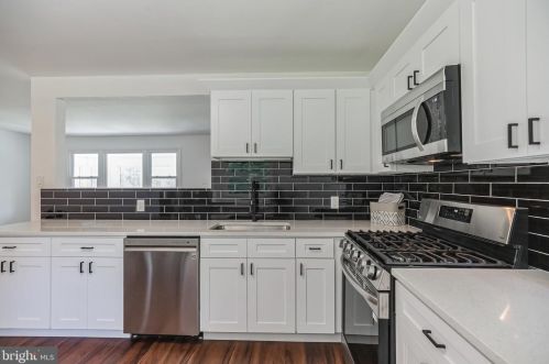 57 Evergreen Ave, Blenheim NJ  08012-3222 exterior