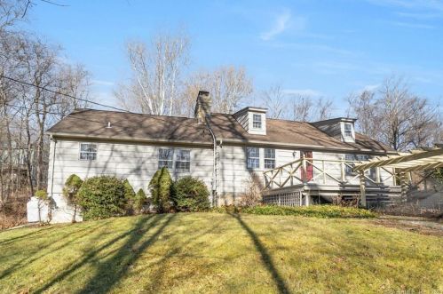 5 Old Belden Hill Ct, Norwalk, CT 06850-1362