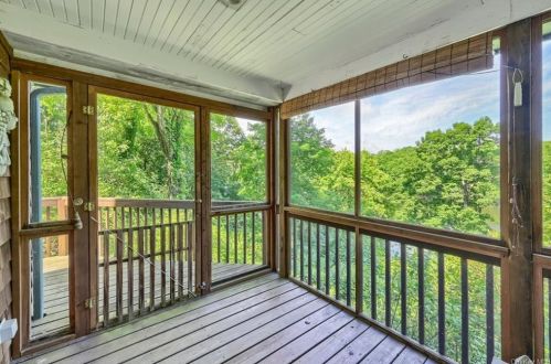 42 Lake Dr, Whaley Lake NY  12531-5251 exterior
