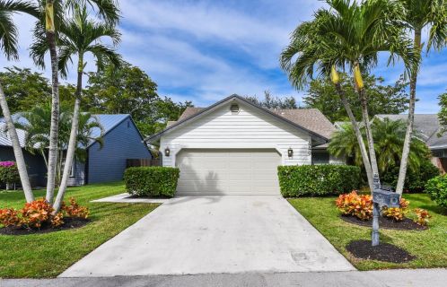 449 Goldenwood Way, West Palm Beach, FL 33414-4971