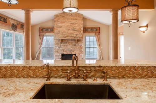 2487 Thistle Rd, Macungie PA  18062-8488 exterior