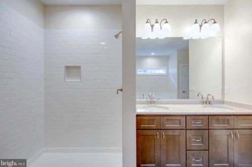 2 Hudson Rd, Laurel DE  19956-3090 exterior