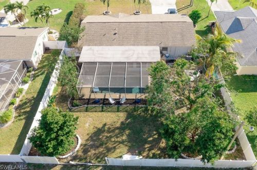 1447 15th St, Cape Coral, FL 33909-1573