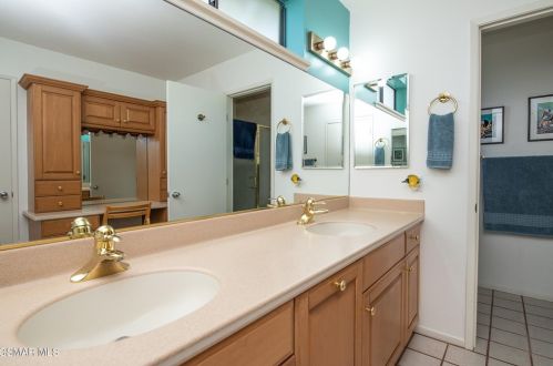 3683 Via Pacifica Walk, Oxnard CA  93035-2224 exterior