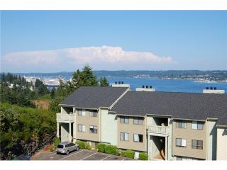 1755 Sunn Fjord Ln, Bremerton, WA 98312-4701