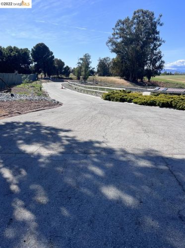 233 Menzel Rd, Hollister CA  95023-9745 exterior