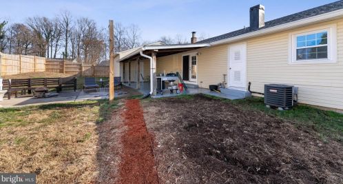 15108 Costa Dr, Woodbridge VA  22193-1647 exterior