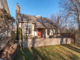 443 Chandlee Dr, Berwyn, PA 19312-2063