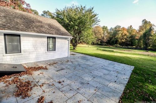 214 Berkshire Rd, Sandy Hook CT  06482-1548 exterior