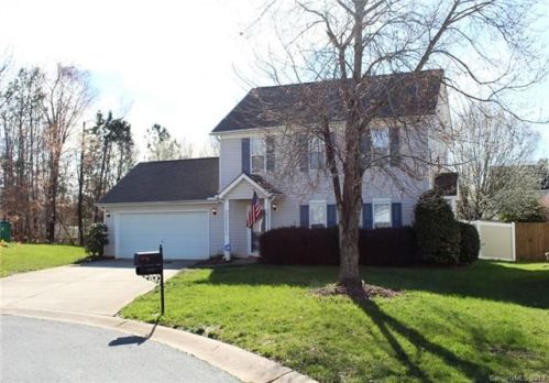8807 Samara Ct, Charlotte, NC 28269-5179