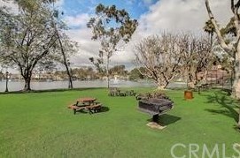22301 Chestnut Ln, El Toro CA  92630-4306 exterior