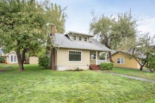 6740 Pine St, Suquamish, WA 98392-9606