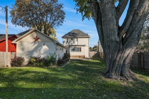 410 Beaver St, Beaver Dam WI  53916-1622 exterior