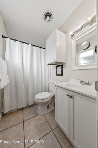 2002 Ivy Dr, Cocoa FL 32922-5439 exterior