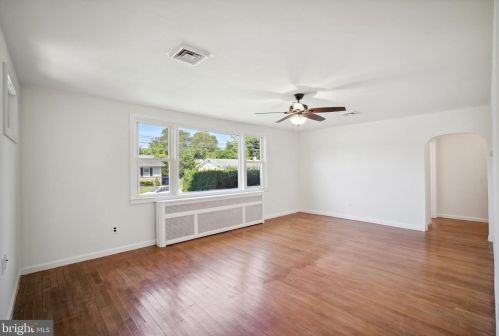 300 Highland Ter, Holmes PA  19043-1310 exterior