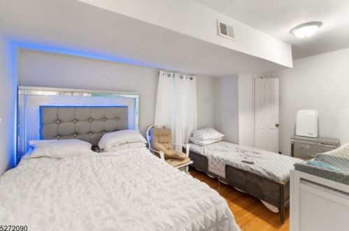 22 Godwin Ave, Paterson NJ  07501-1502 exterior