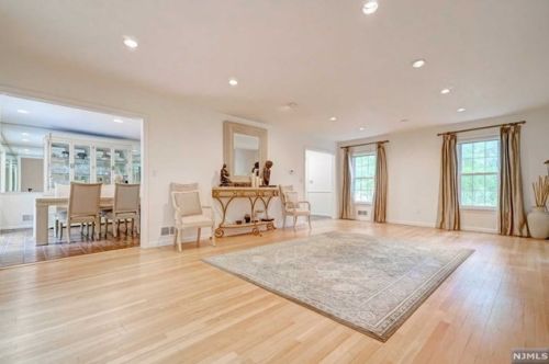 102 Hendrickson St, Haworth, NJ 07641-1802