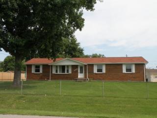 280 Conrad Dr, Clarksville, TN 37042-5631