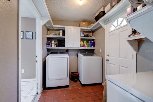 24320 Strawberry Ave, Mount Plymouth FL  32776-9564 exterior