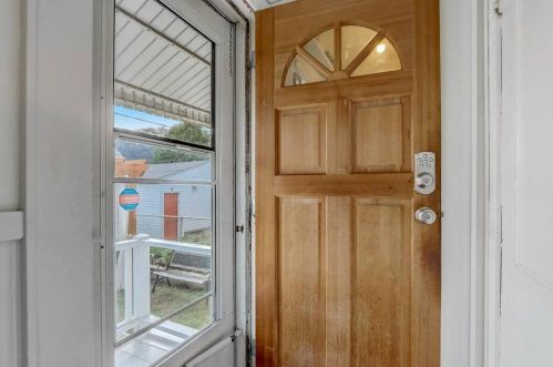 613 Keefe Ave, Milwaukee WI 53212-1801 exterior