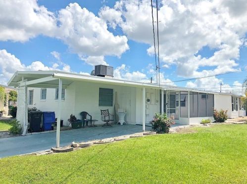 1550 Council Dr, Ruskin, FL 33573-5314