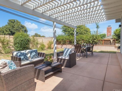 2011 Macarthur St, Rancho Palos Verdes CA  90275-1112 exterior