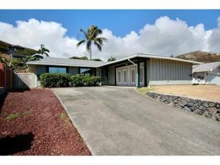 1398 Kina St, Kailua HI  96734-3726 exterior