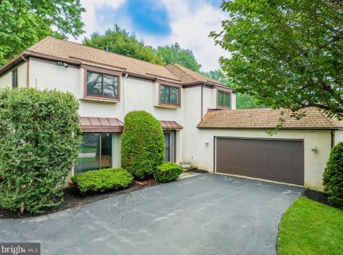 31 Lynne Cir, Paoli, PA 19301-1026