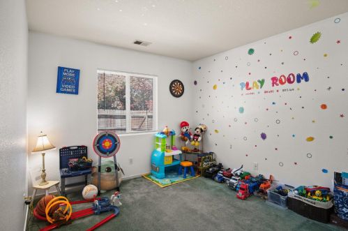 2311 Portifino St, Manteca CA  95337-8405 exterior