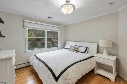 19 Marisa Ct, West Milford NJ  07480-3000 exterior