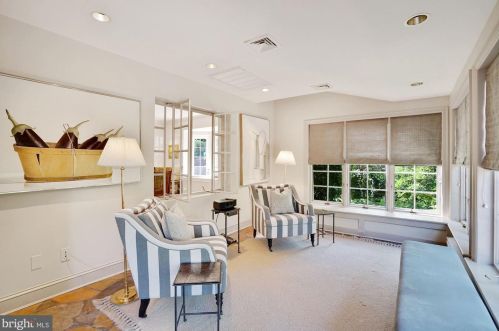 4310 42, Washington DC 20016-4613 exterior