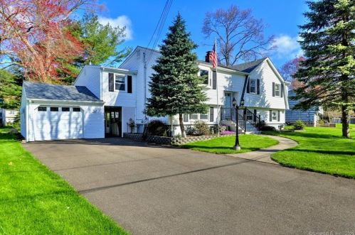 50 Claremont Cir, Milford, CT 06460-6801