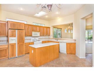 23 Brandermill Dr, Henderson NV  89052-6600 exterior