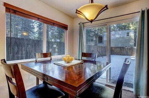 851 Los Angeles Ave, South Lake Tahoe CA  96150-2619 exterior