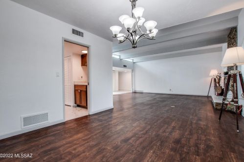 7204 Camino Vecino, Tucson AZ 85715-3418 exterior