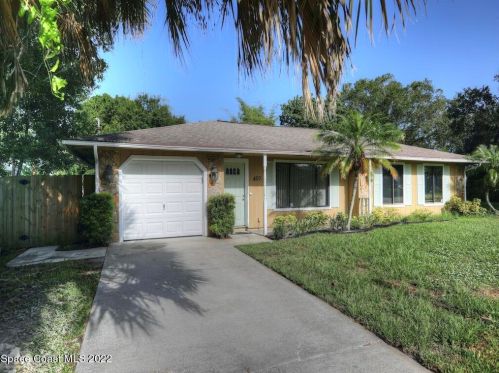 450 Toledo St, Sebastian, FL 32958-4374