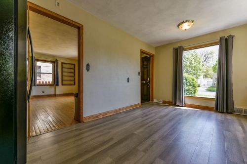 2325 89, Milwaukee WI 53226-1802 exterior