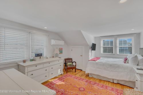 1817 Greenwood Ter, Belmar NJ 07719-2912 exterior