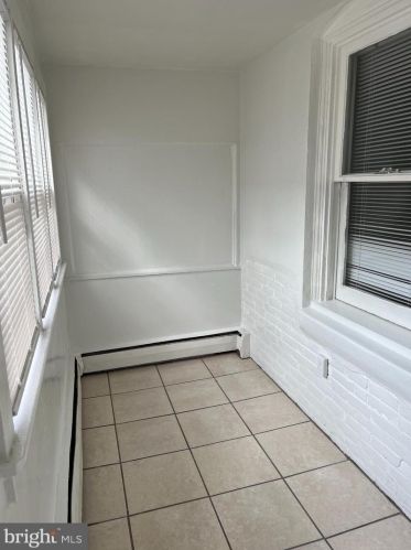 347 Ocean Ave, Atlantic City, NJ 08401-3252