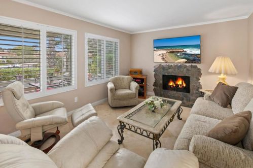 866 Ginger Ave, Carlsbad, CA 92011-3817