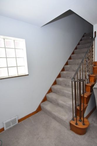 226 Marigold St, Whitaker PA  15120-2233 exterior