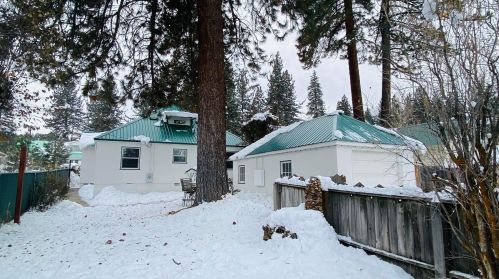 332 5th Ave, Portola CA  96122-9238 exterior