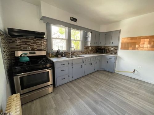 12 Jefferson Pl, Paterson NJ  07506-2528 exterior